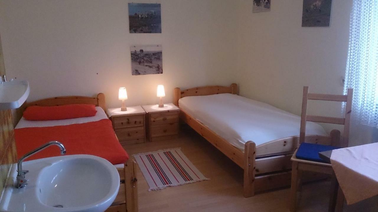 Gaestehaus Burgwald-Trekking Mittelsimtshausen Экстерьер фото